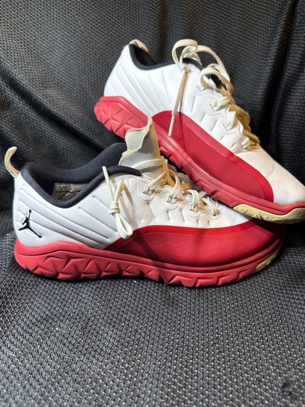 Air Jordan Trainer Prime 'Gym Red boys sneaker size 7y